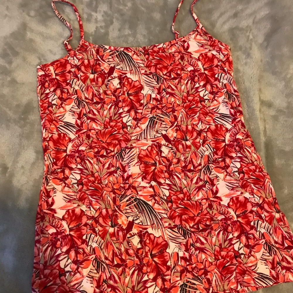 Multi color tank